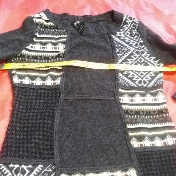 🍀🌸 Sweater - Picture 4 of 10